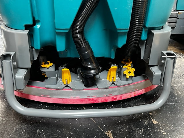 Tennant T17 Rider Floor Scrubber