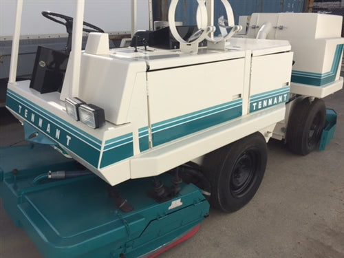 Tennant 550 floor scrubber Reconditioned