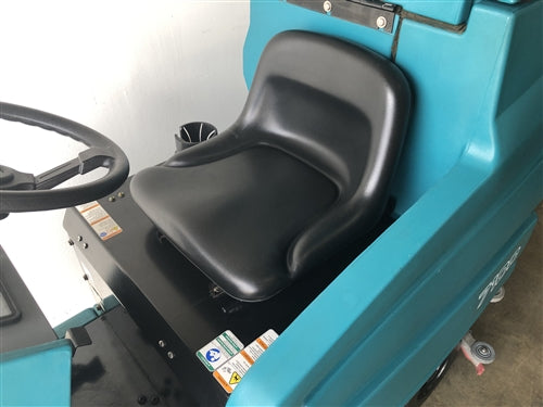 Tennant 7100 floor scrubber