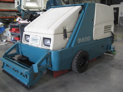 Tennant 6400 Rider Sweeper