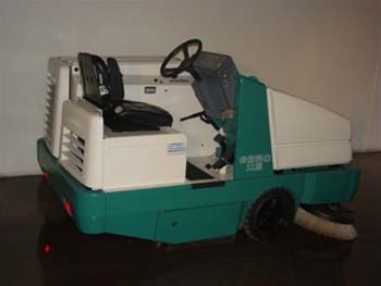 Reconditioned Tennant 6650 sweeper