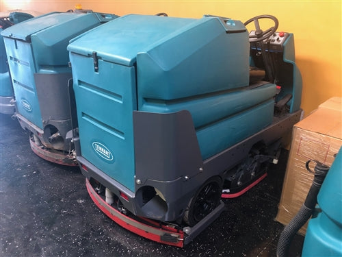 Reconditioned Tennant 7300 rider floor scrubber