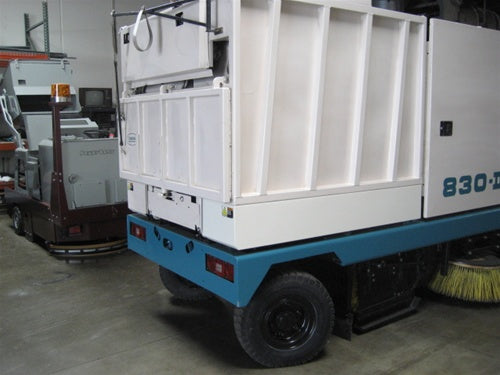 Tennant 830-II Street Sweeper