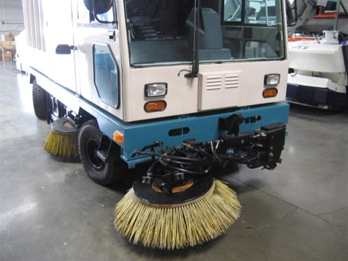 Tennant 830-II Street Sweeper